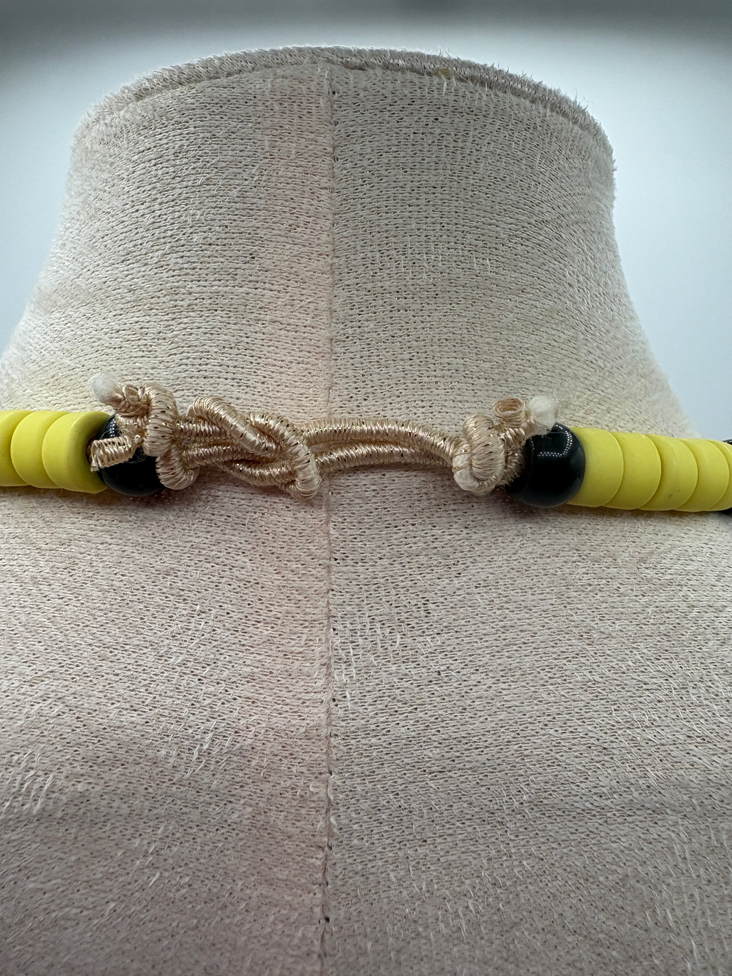 Collana con beads colorati