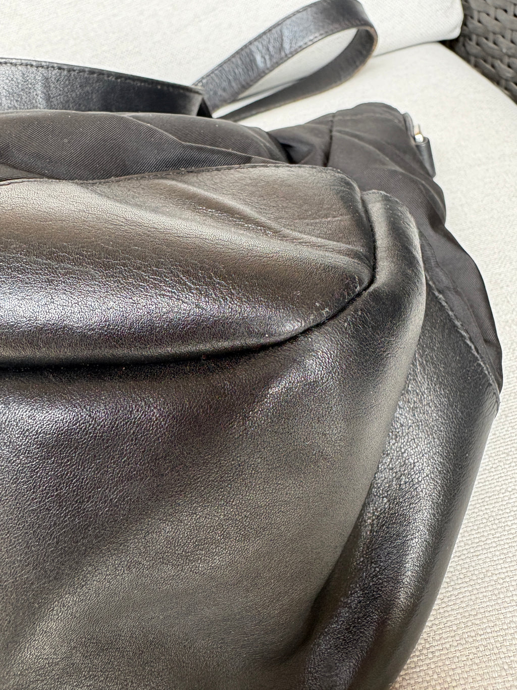 Prada shopping nera