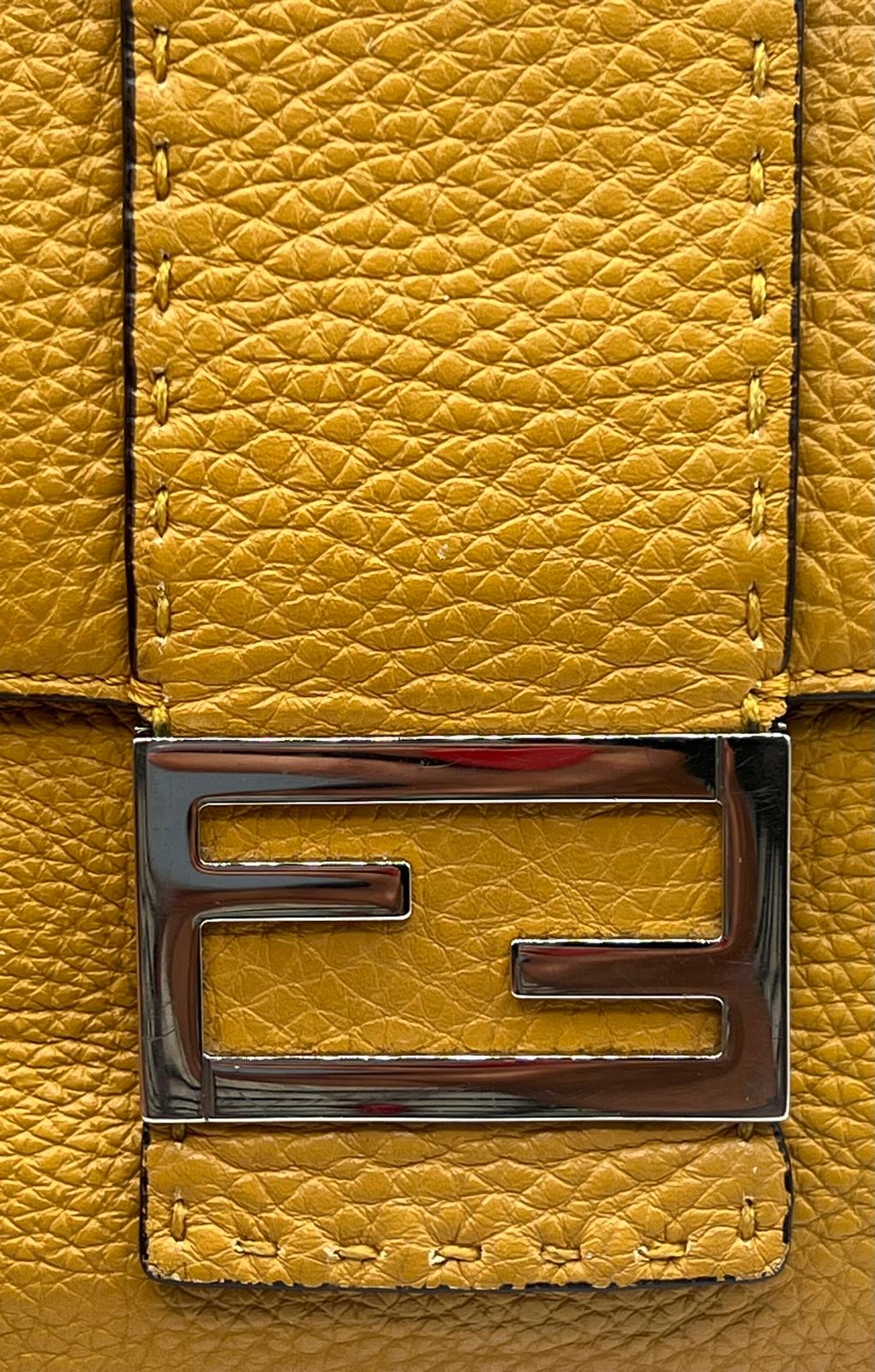 Fendi Flat baguette , convertible