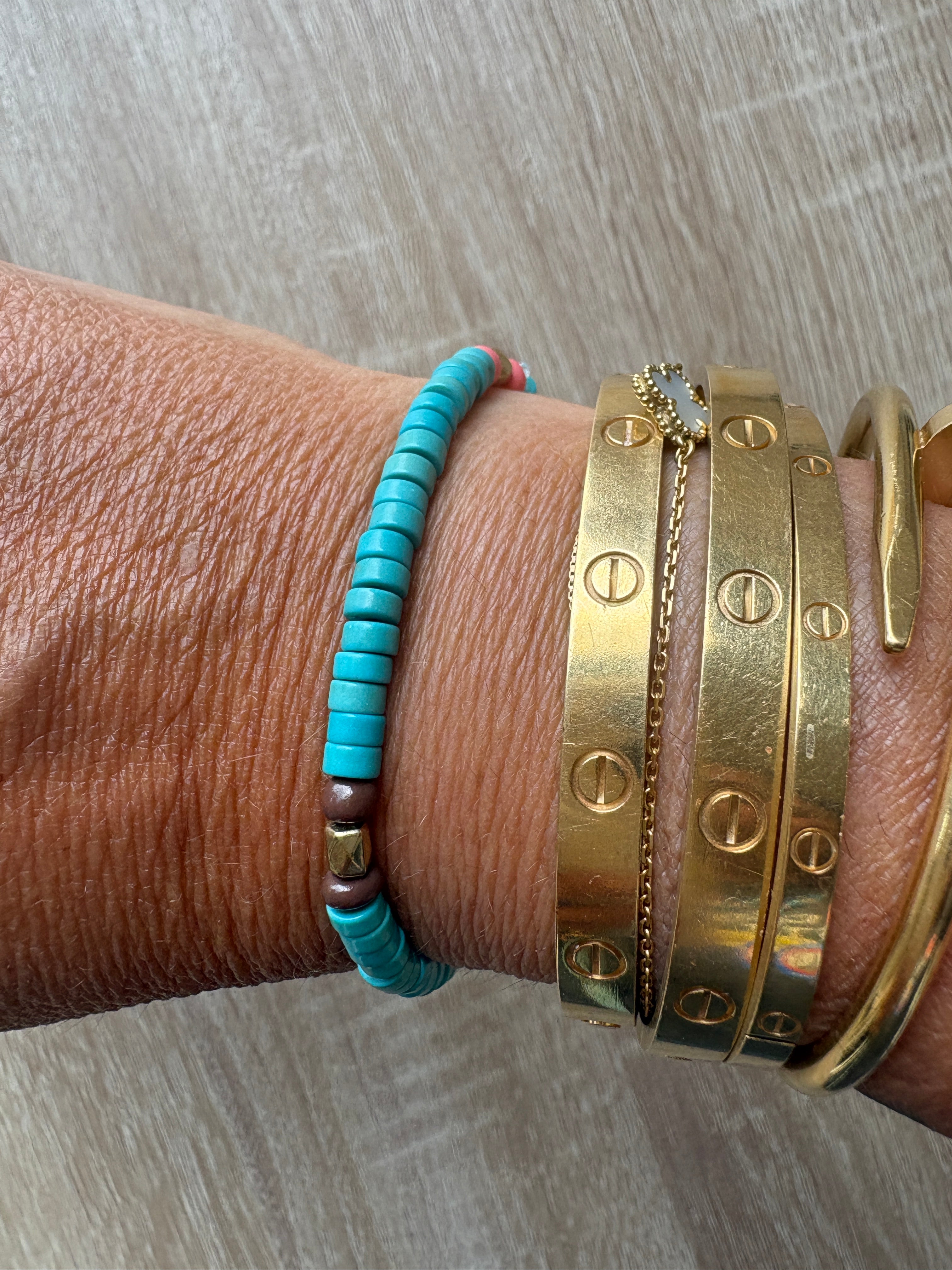 Parure collana e bracciale micro beads in magnesite