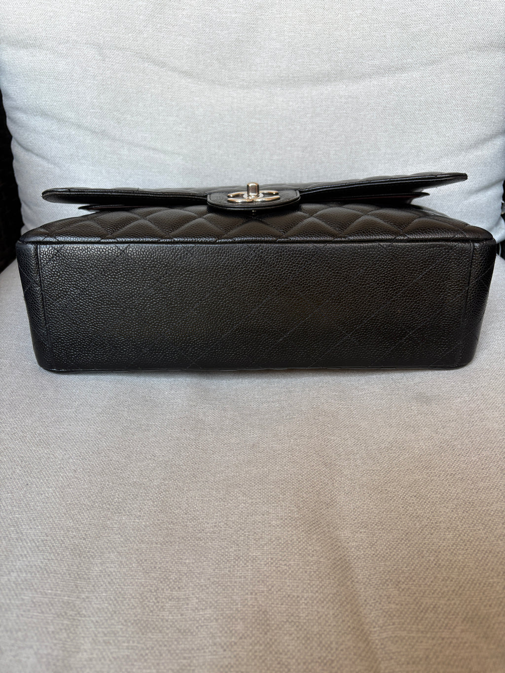 Chanel Classic flap maxi jumbo