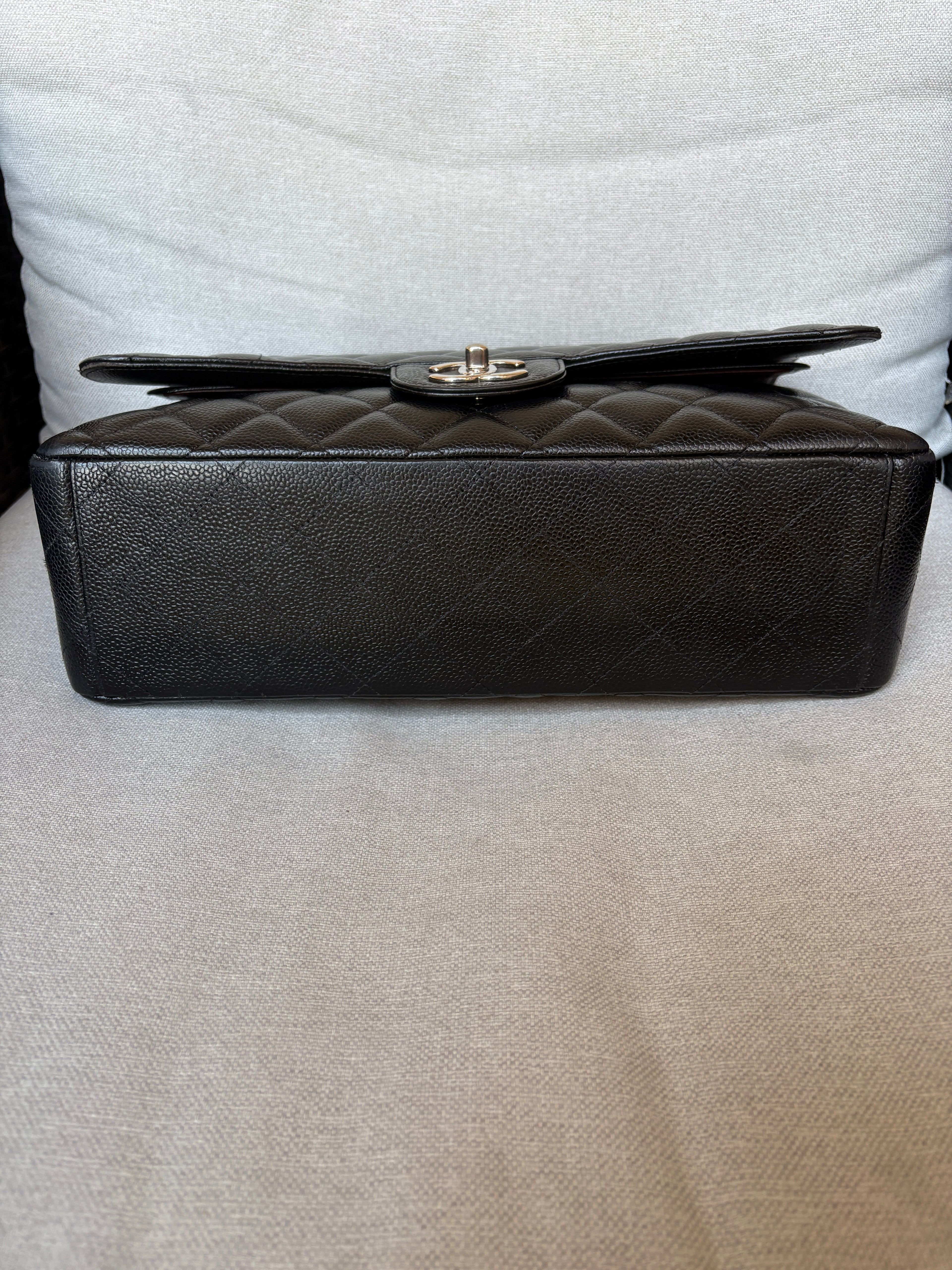 Chanel Classic flap maxi jumbo