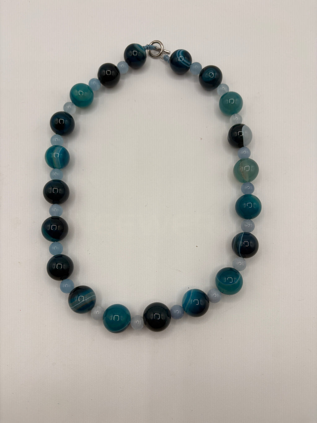 Collana maxi bowls Agata azzurra e sfere in calcedonio