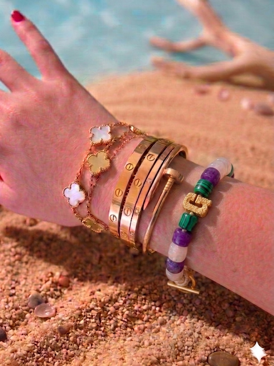 Bracciale beads colorati con iniziale