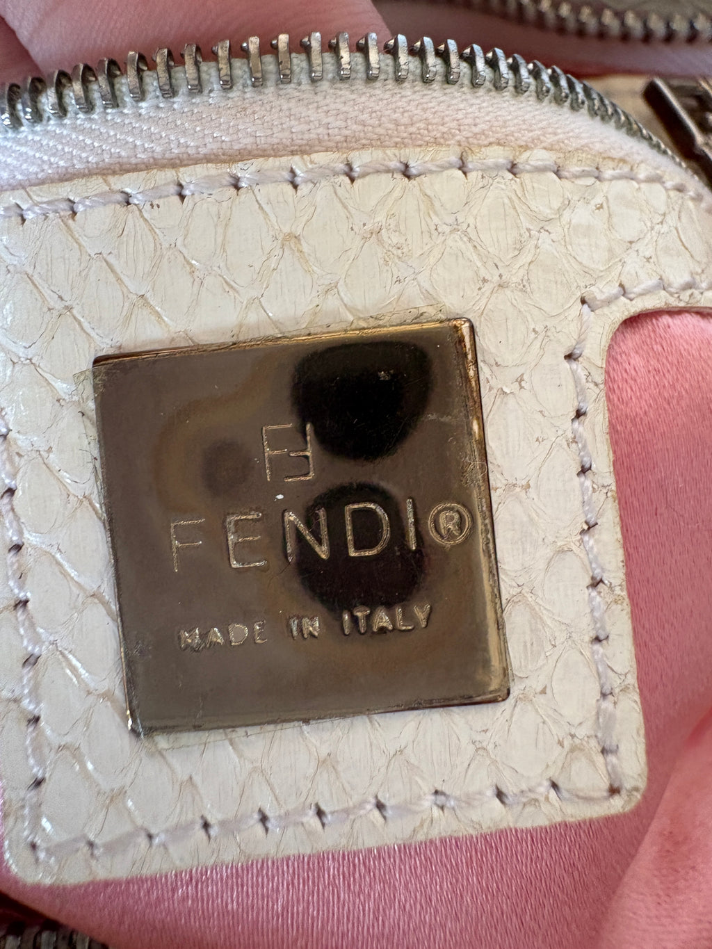 Fendi borsa a spalla in pitone sfumato
