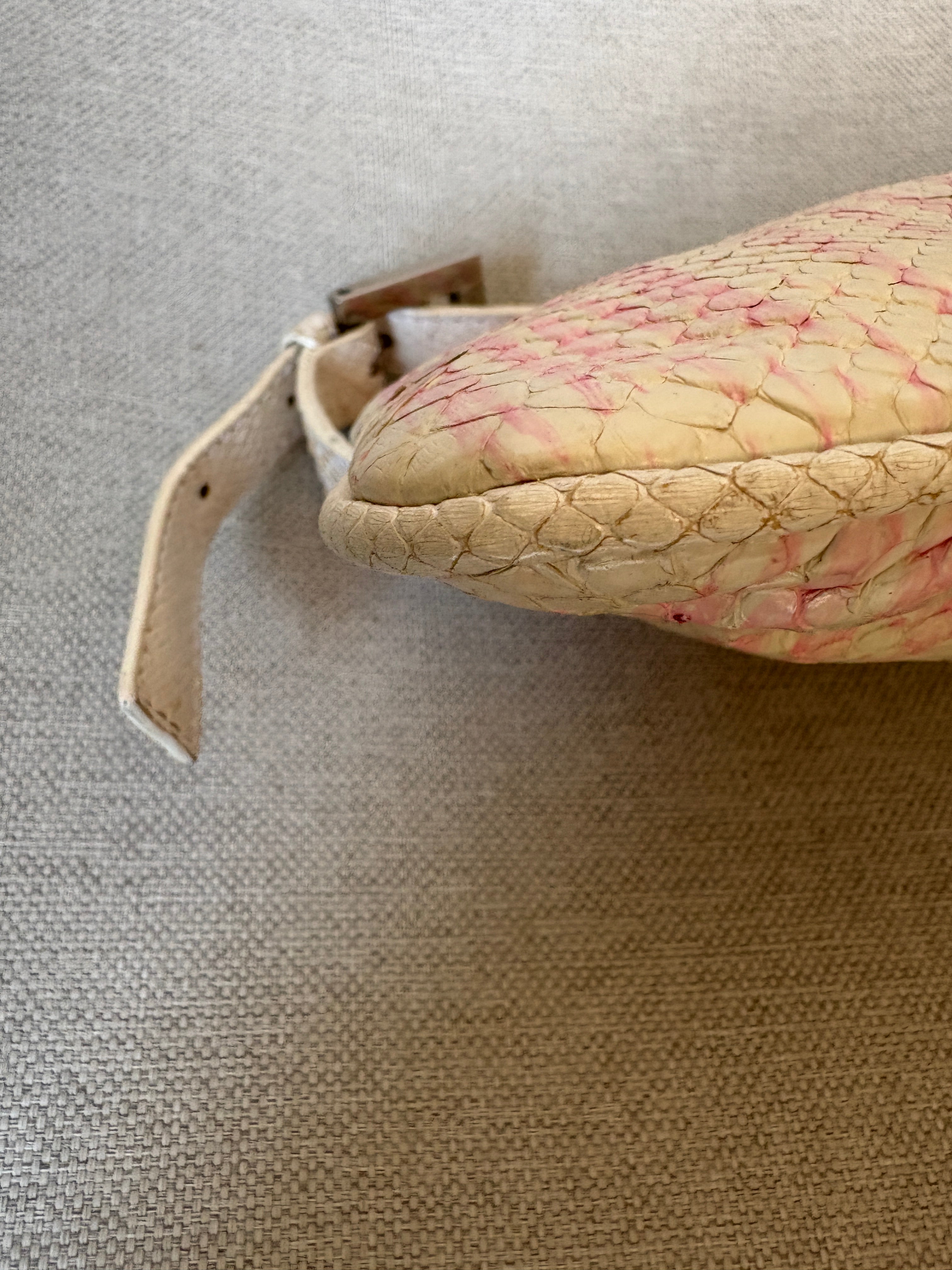Fendi borsa a spalla in pitone sfumato