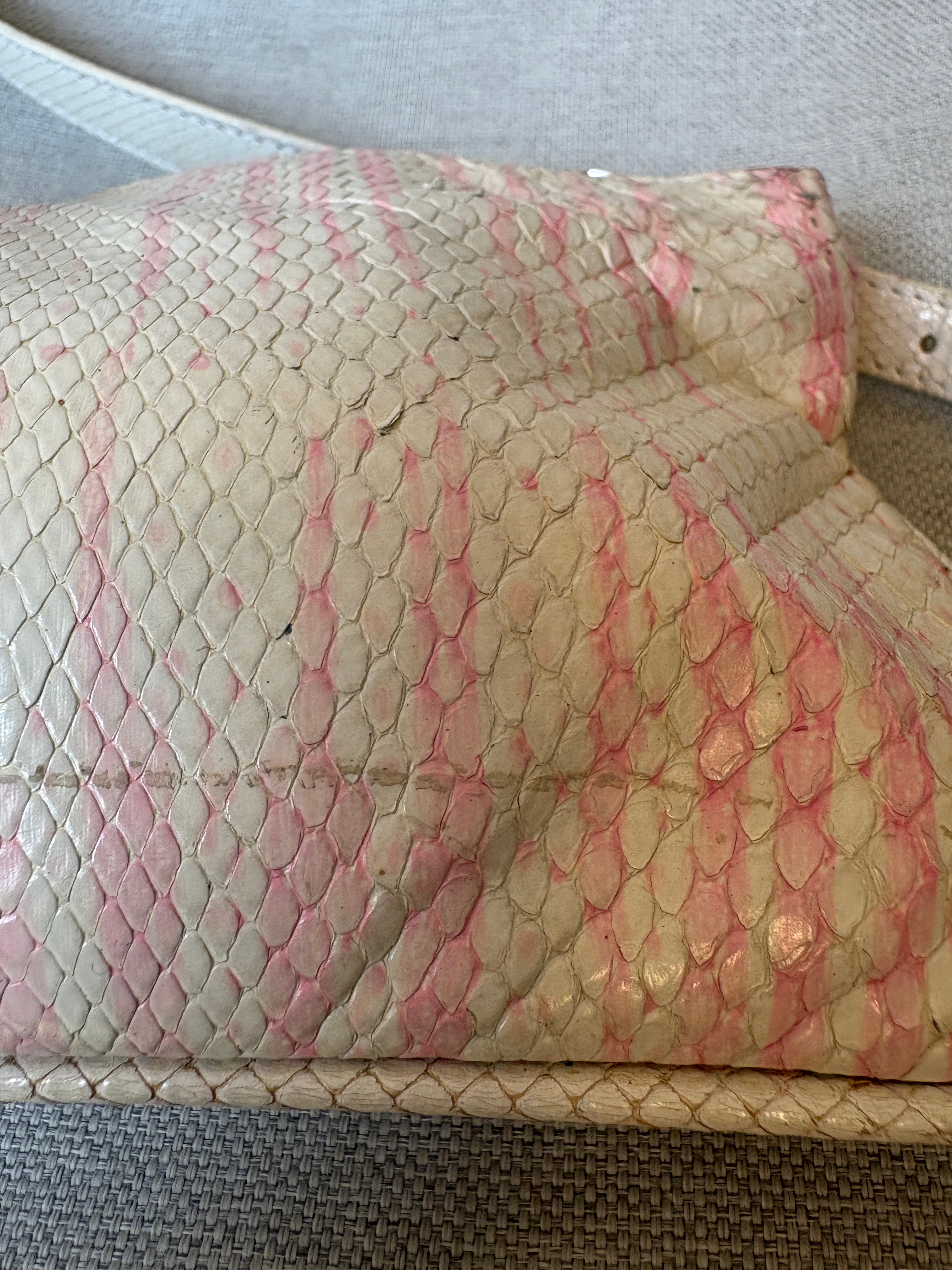 Fendi borsa a spalla in pitone sfumato