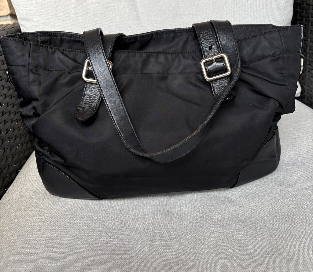 Prada shopping nera