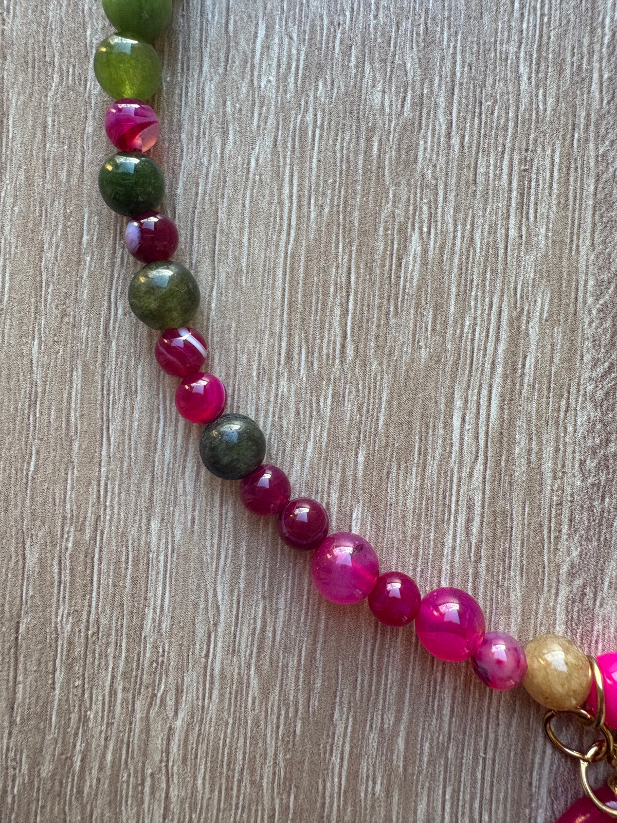 Collana citrino, quarzo verde e Agata fucsia