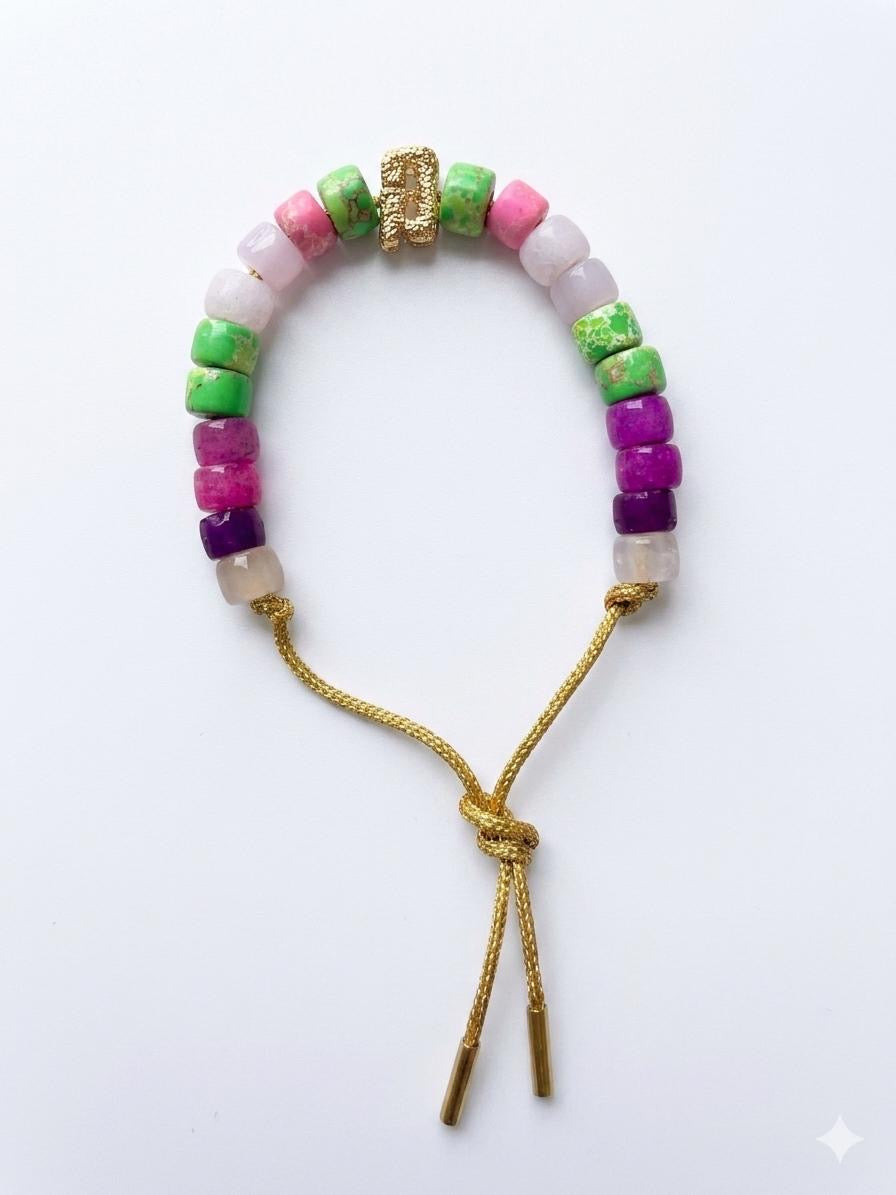 Bracciale beads colorati con iniziale