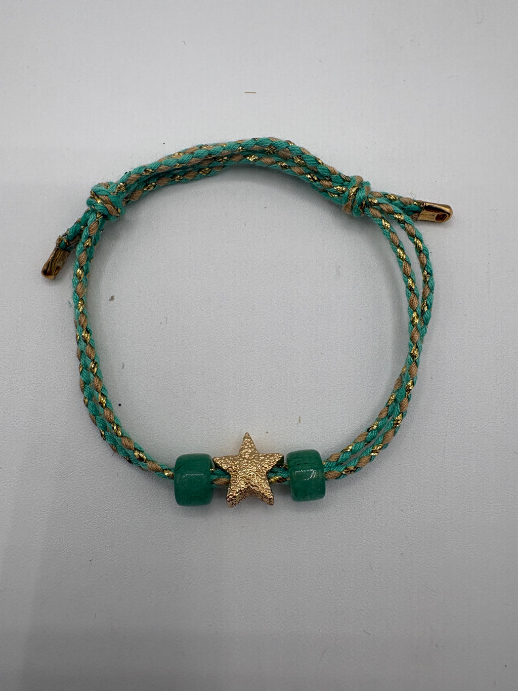 Bracciale beads colorati con stella dorata