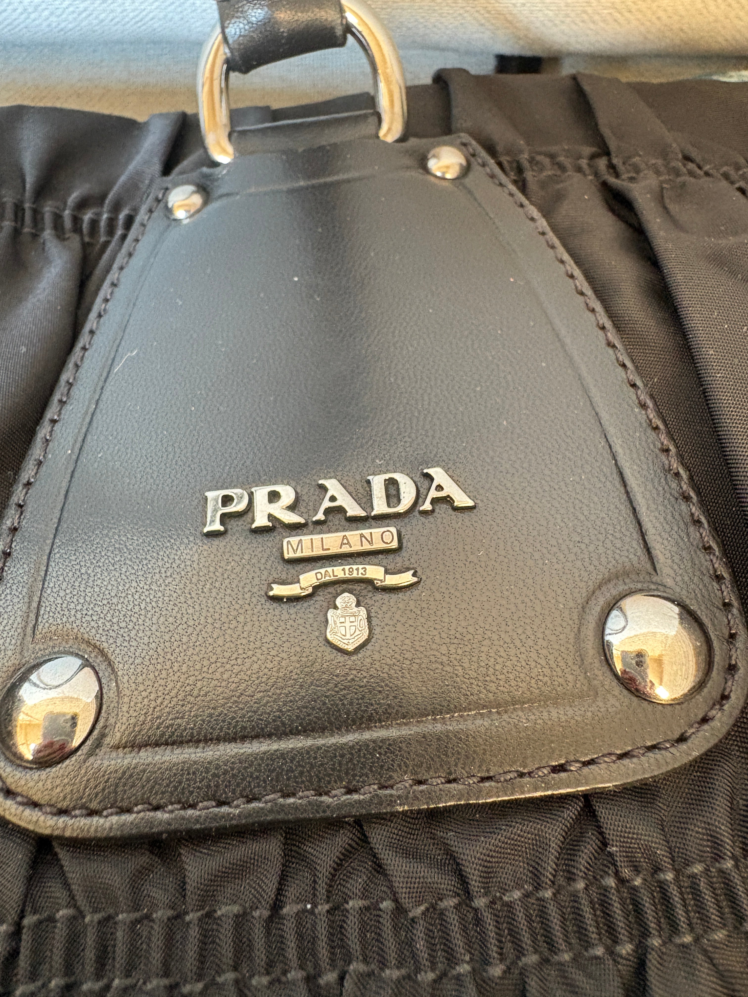 Prada shopping goffrata