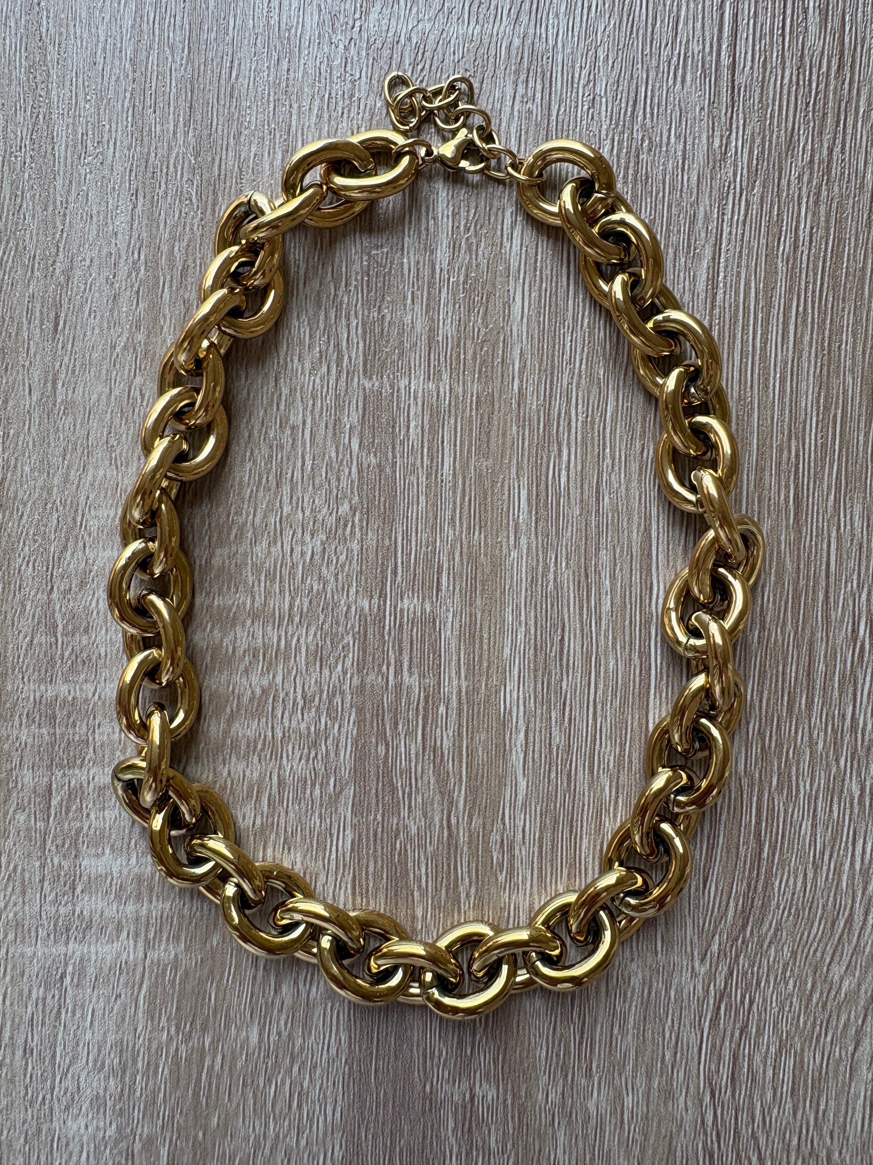 Collana in acciaio colore oro