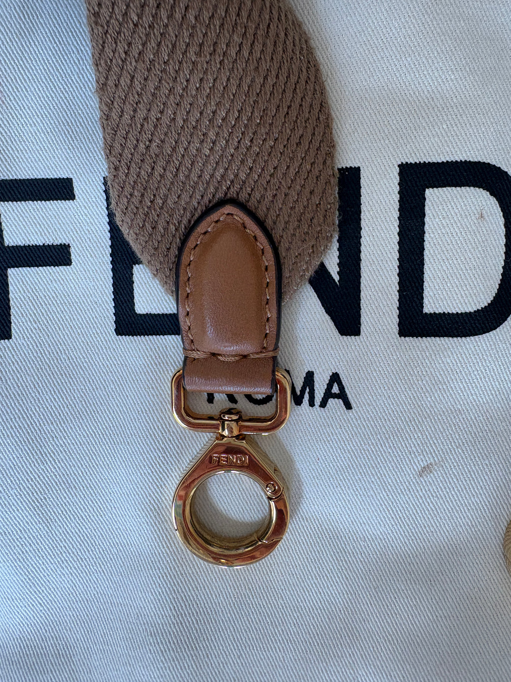Fendi peekaboo x light
