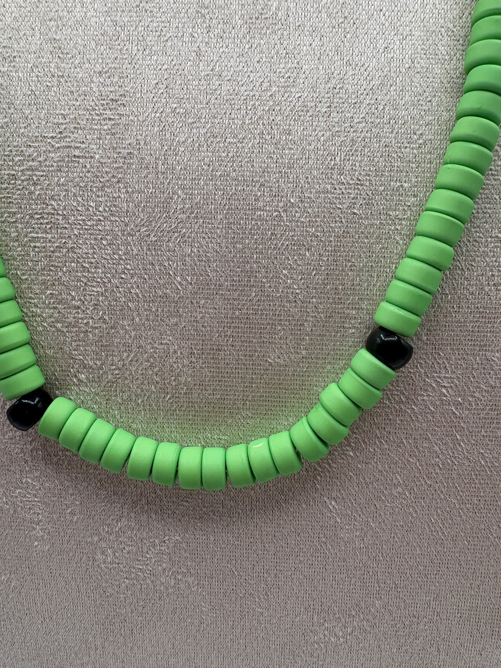 Collana con beads colorati