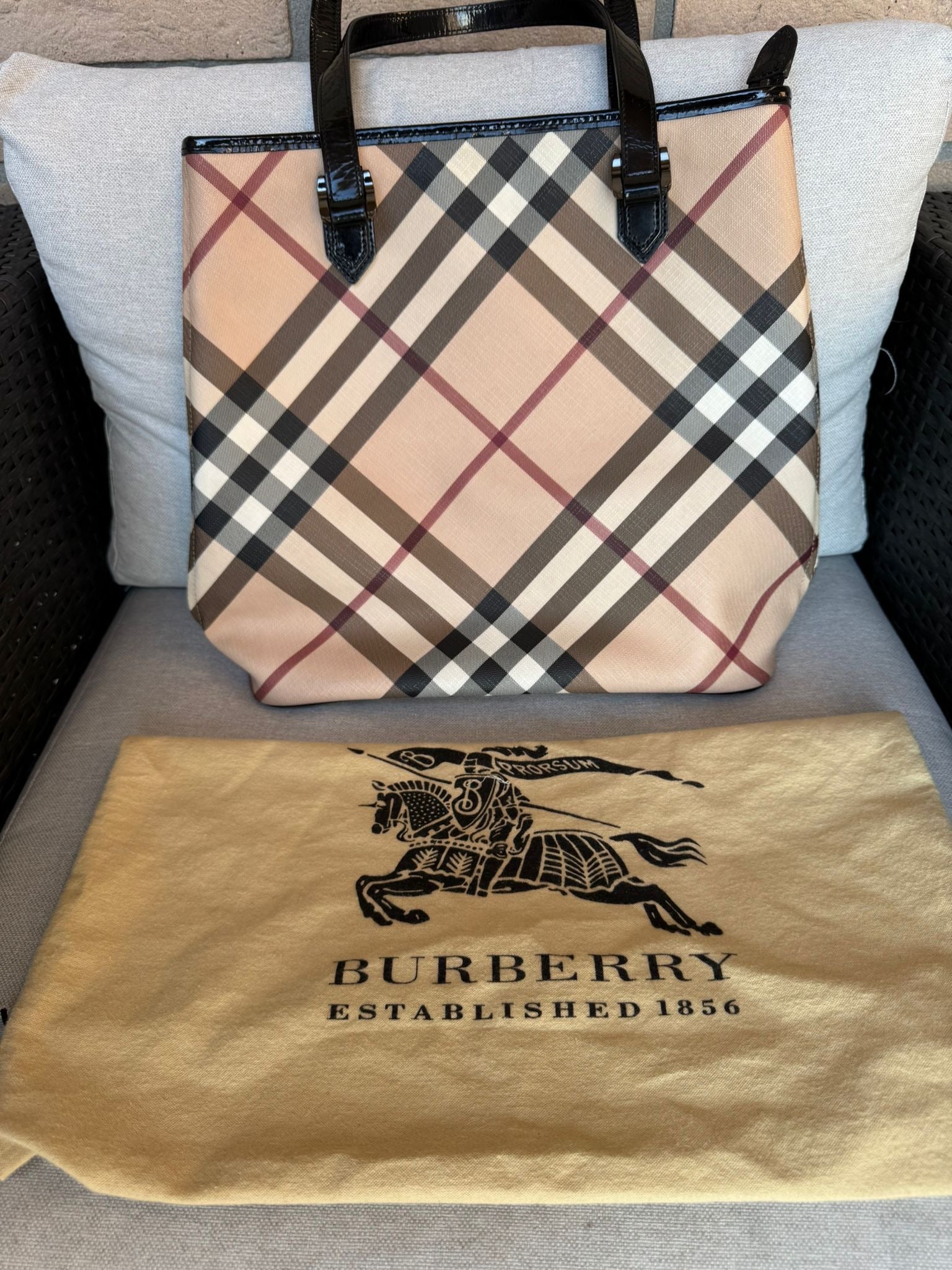 Burberry Shopping