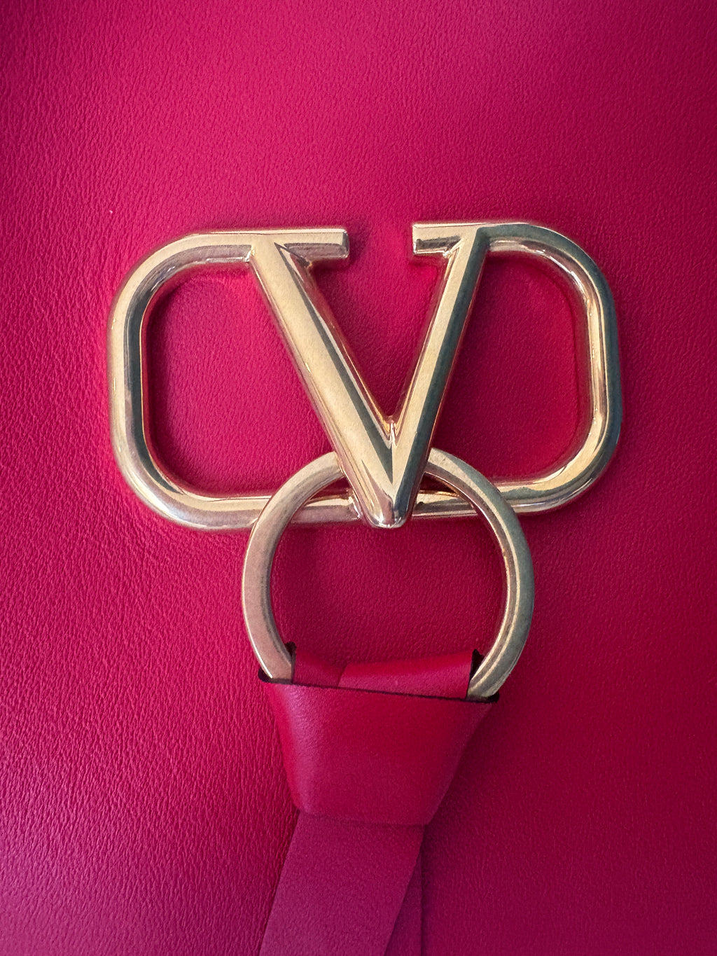 Valentino tote V ring
