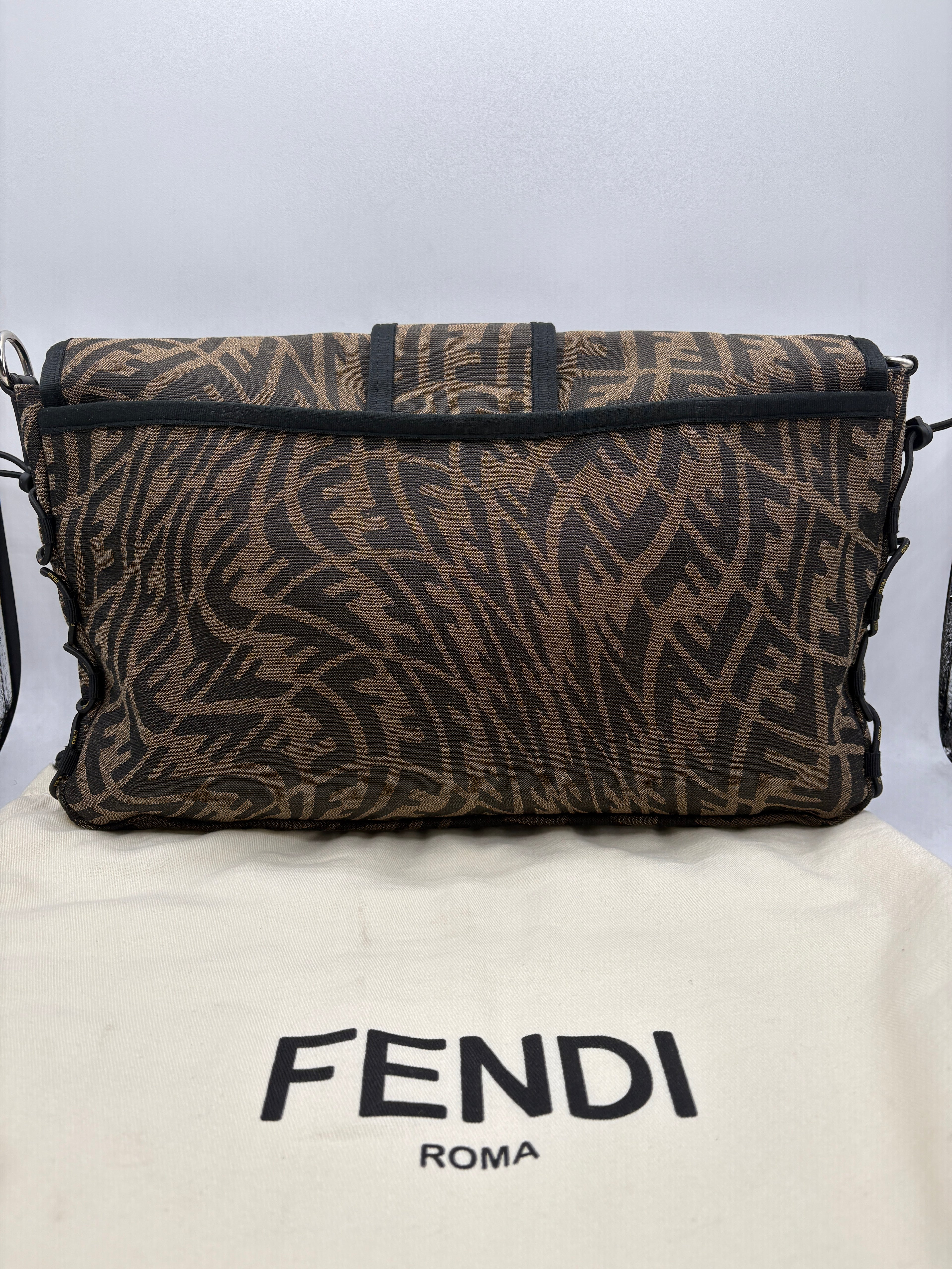 Fendi baguette jaquard vertigo