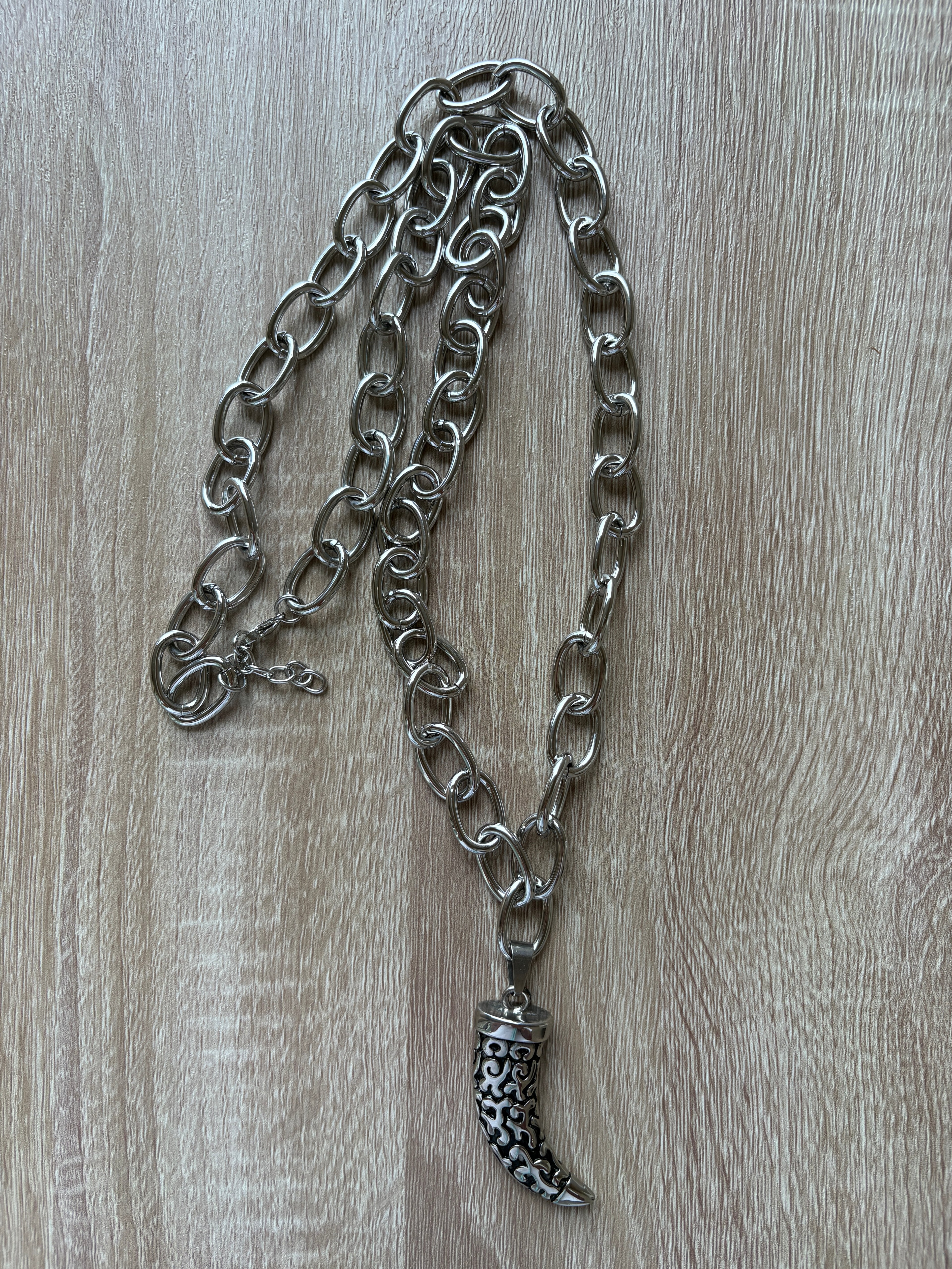 Collana corno acciaio lunga