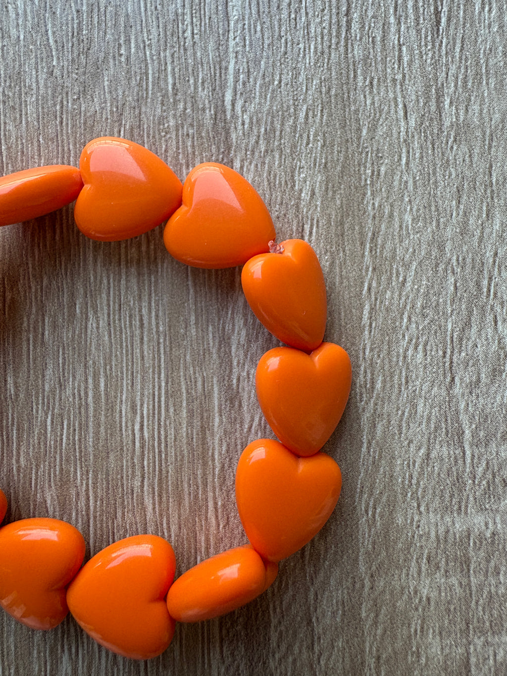 Bracciale cuori resina