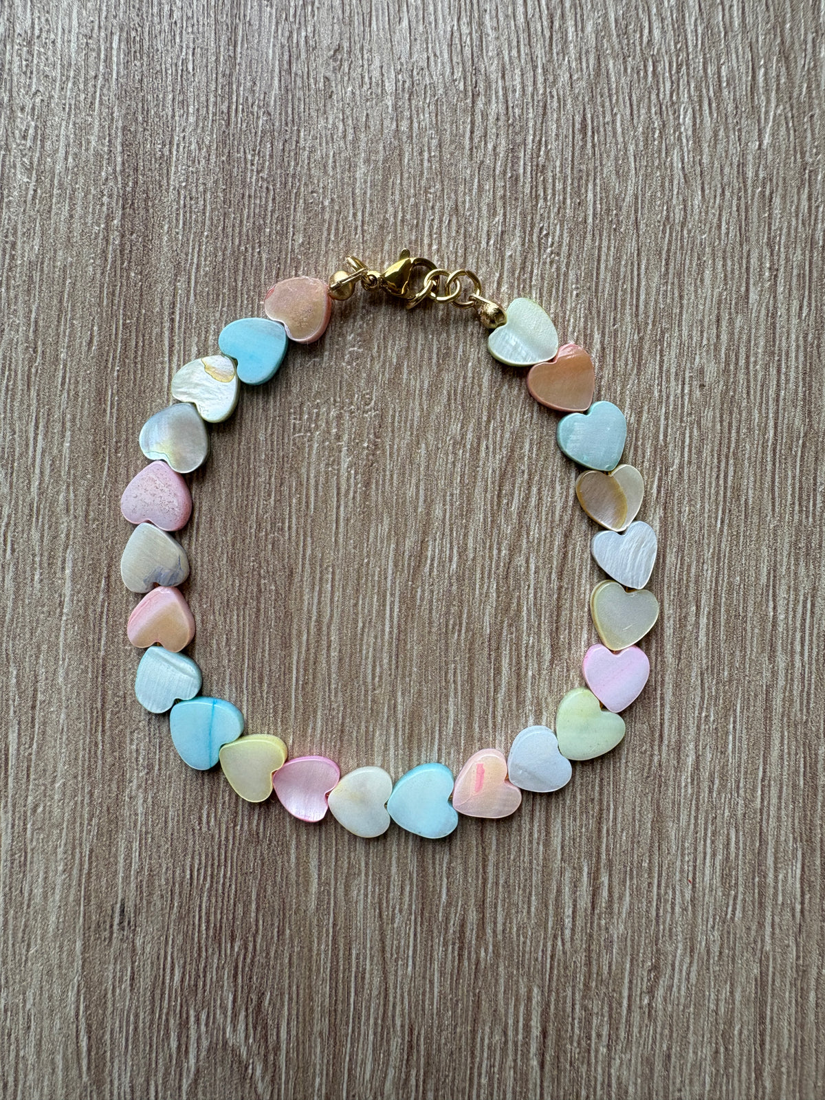 Bracciale cuori madreperla