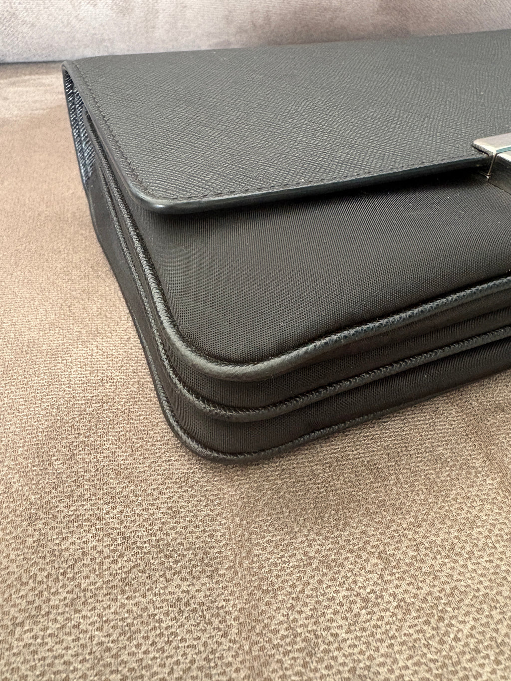 Prada tracolla