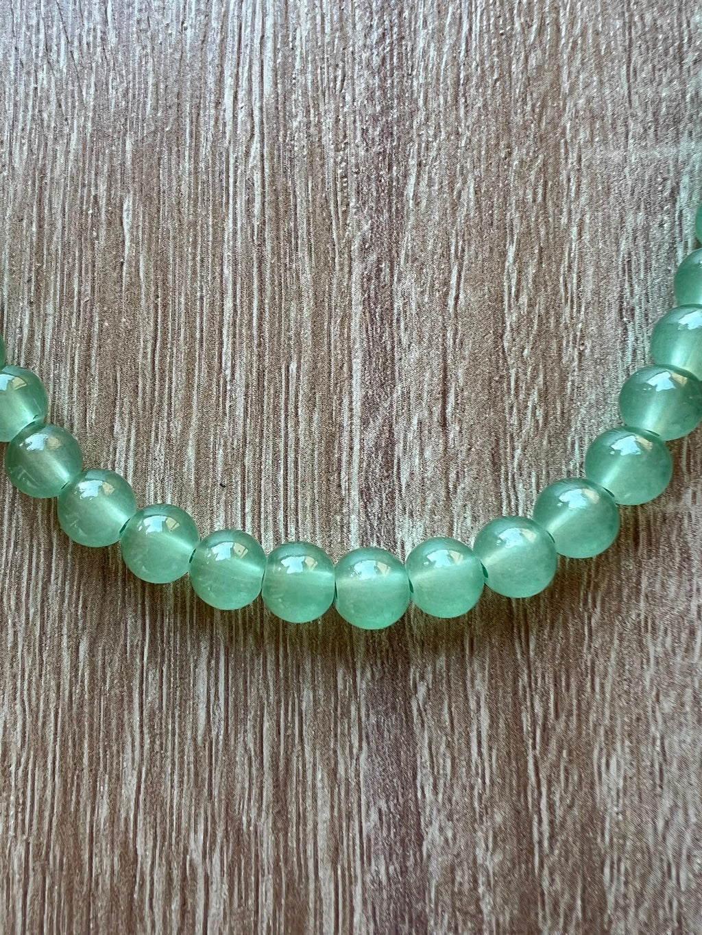 Collana in resina verde
