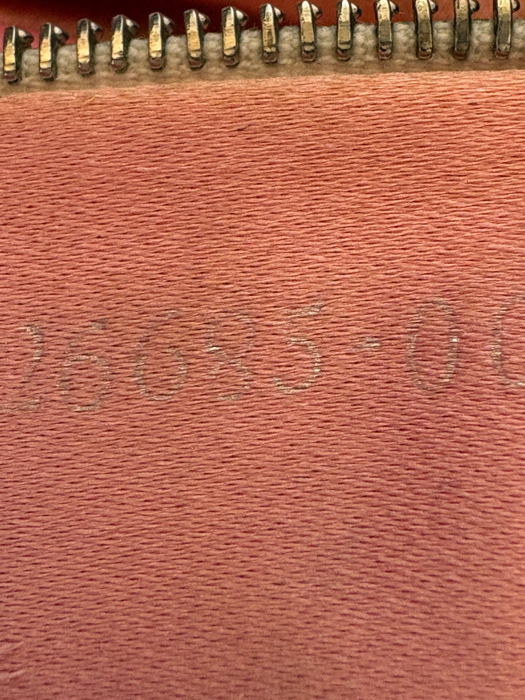 Fendi borsa a spalla in pitone sfumato