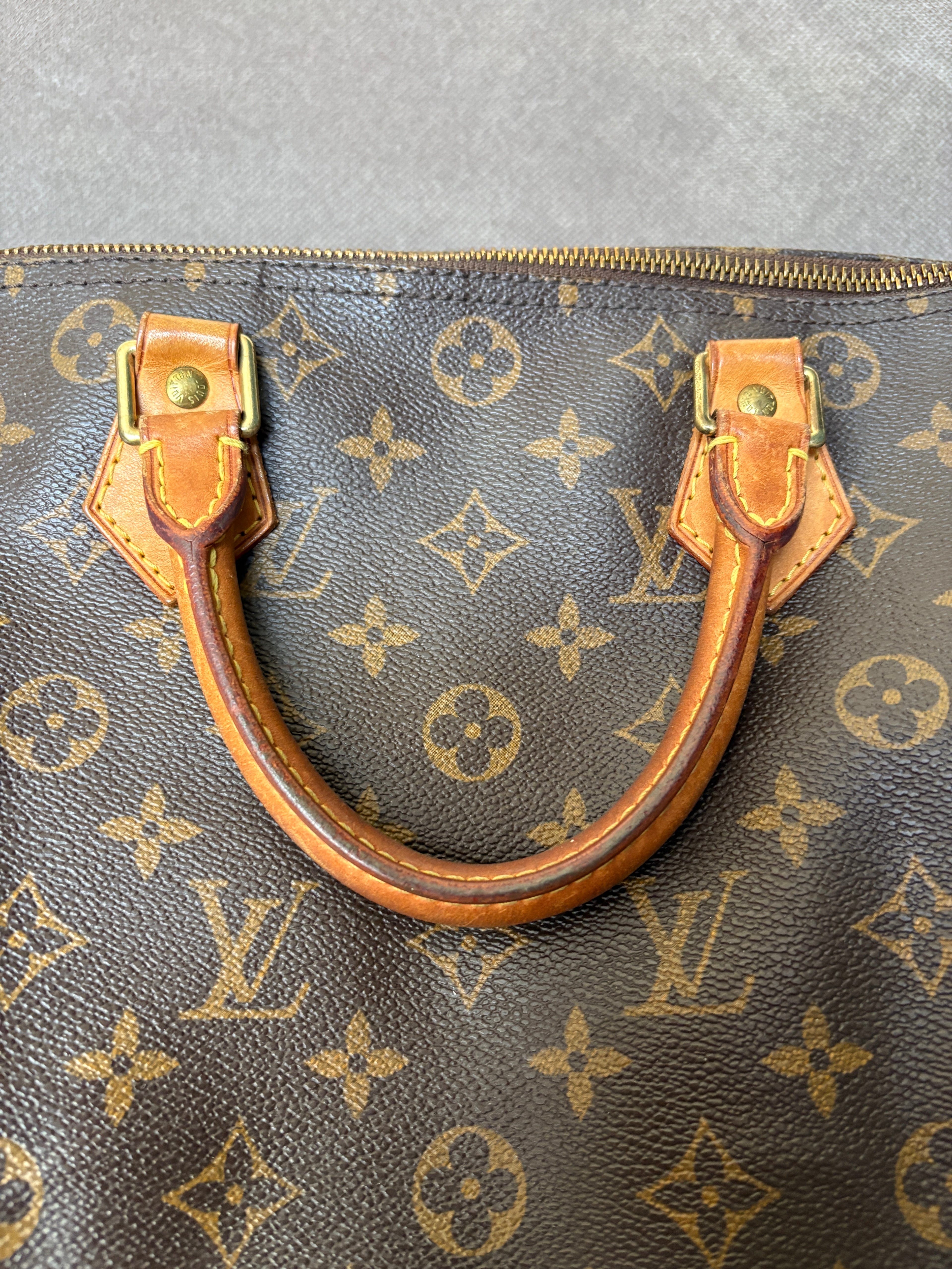 Louis Vuitton Speedy 30