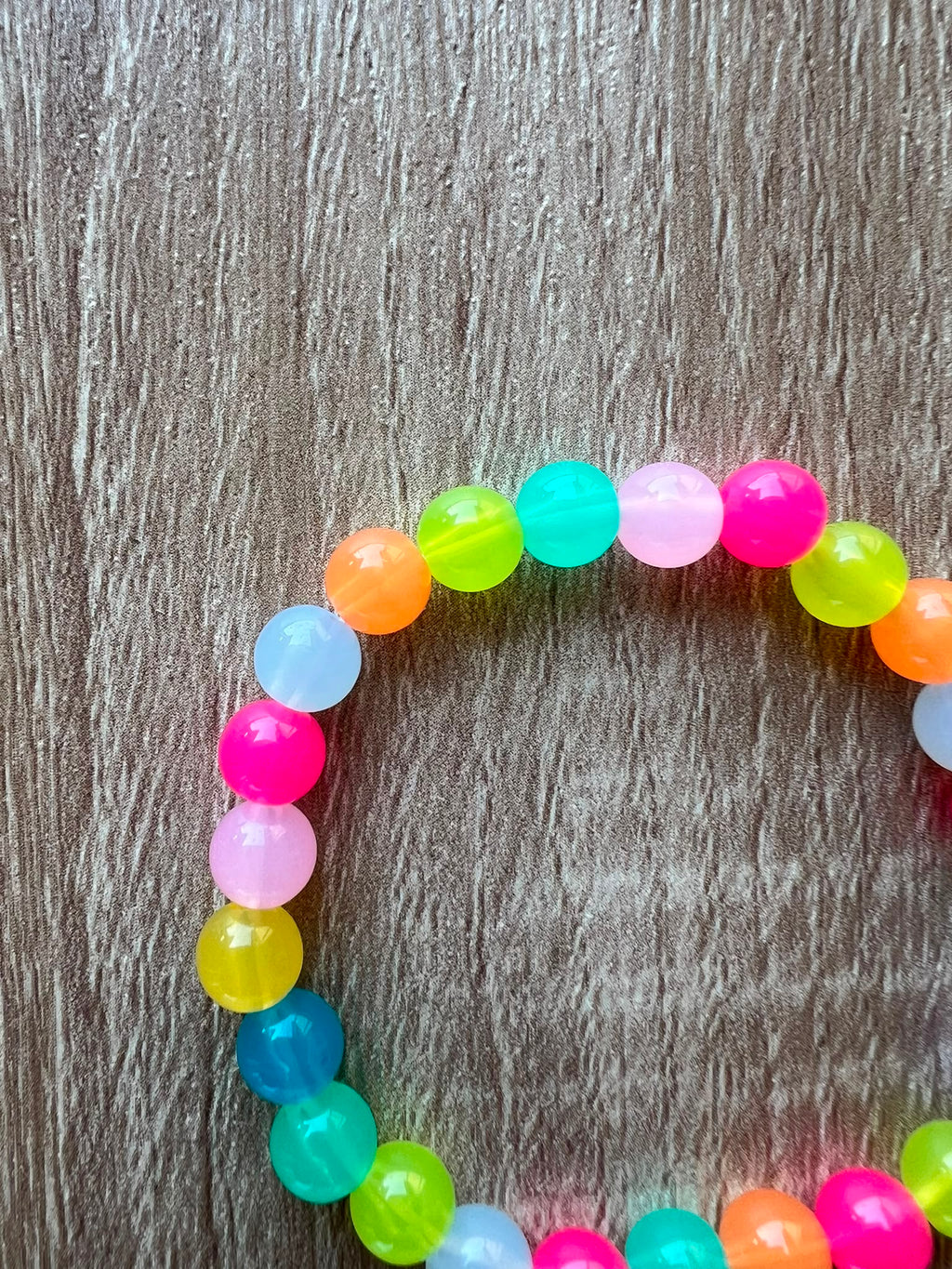 Bracciale sfere fluo