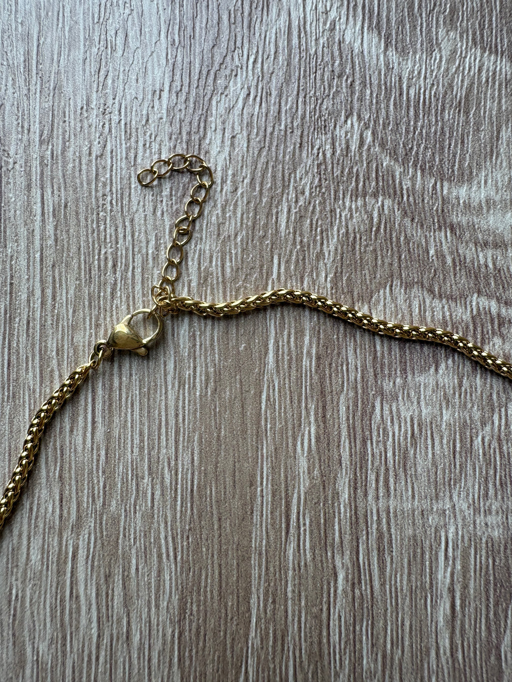 Collana croce e pietre