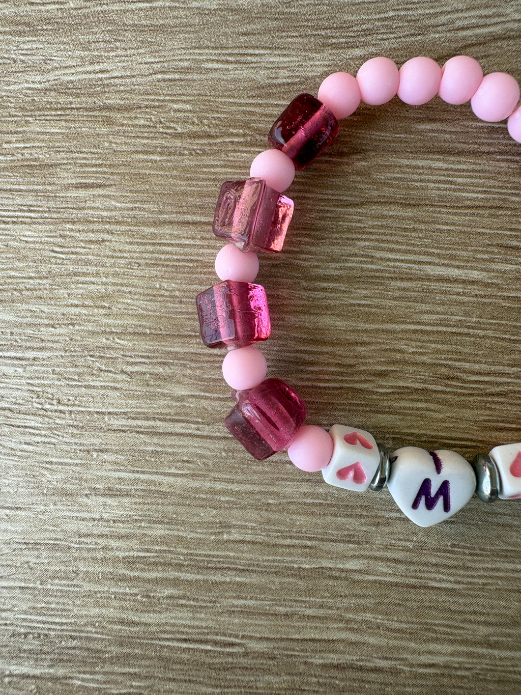 Bracciale iniziale perline