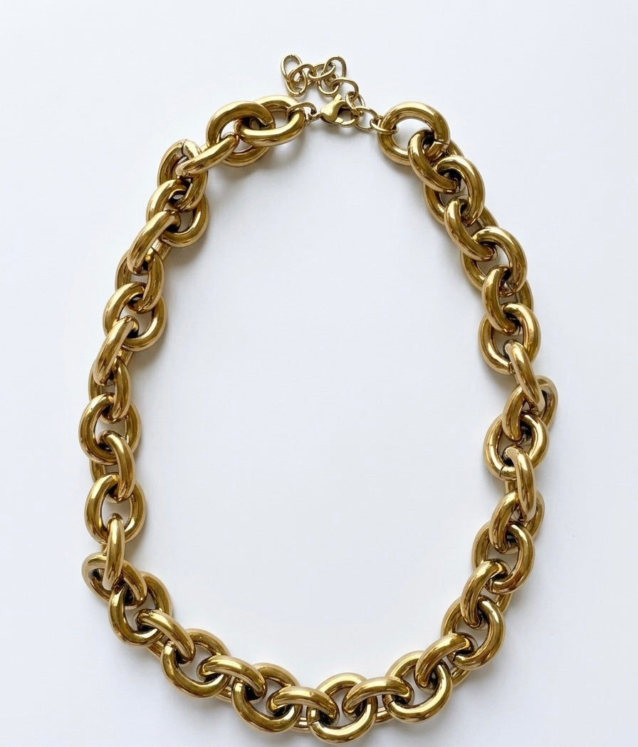 Collana in acciaio colore oro