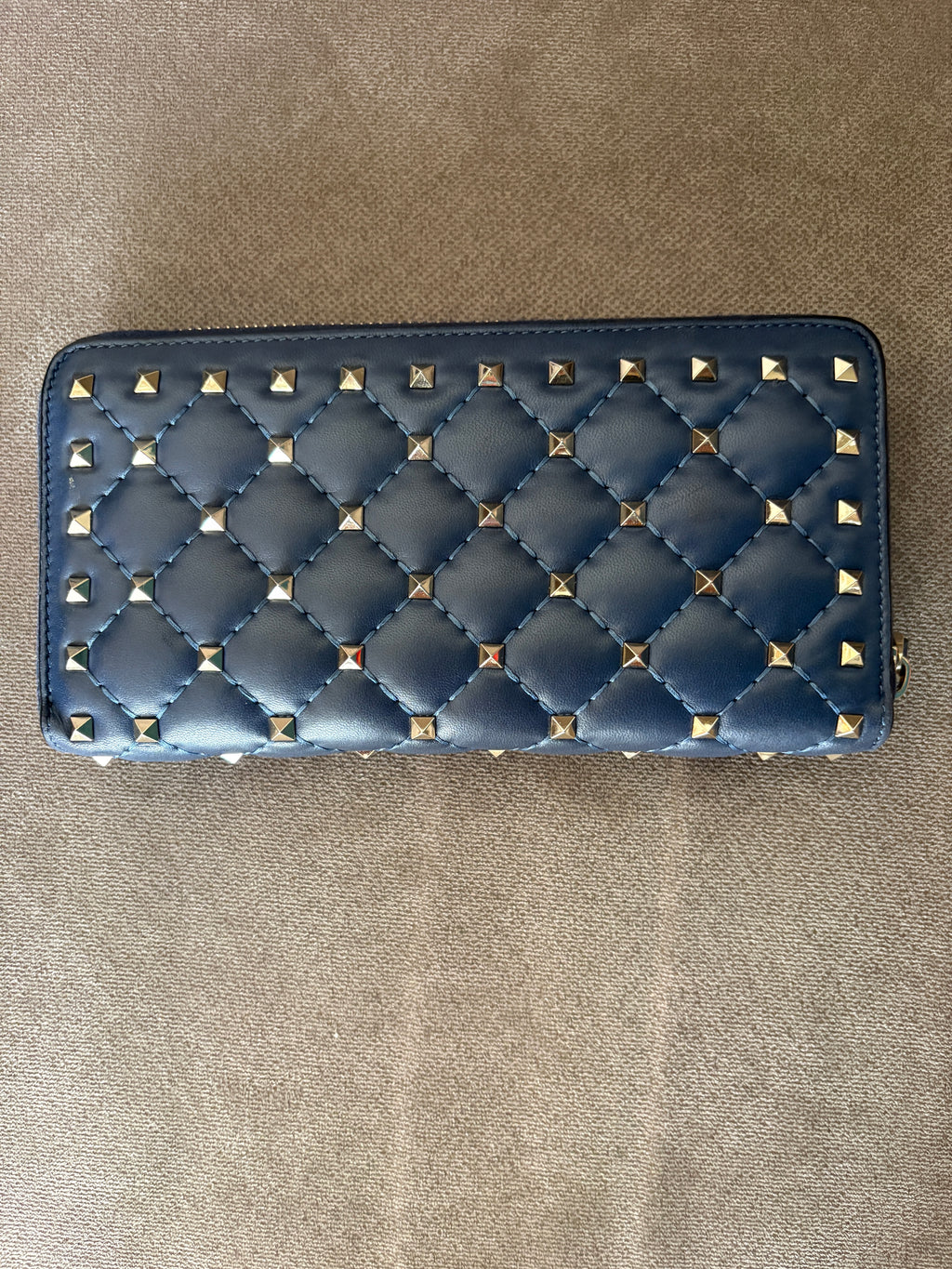 Valentino portafoglio spike