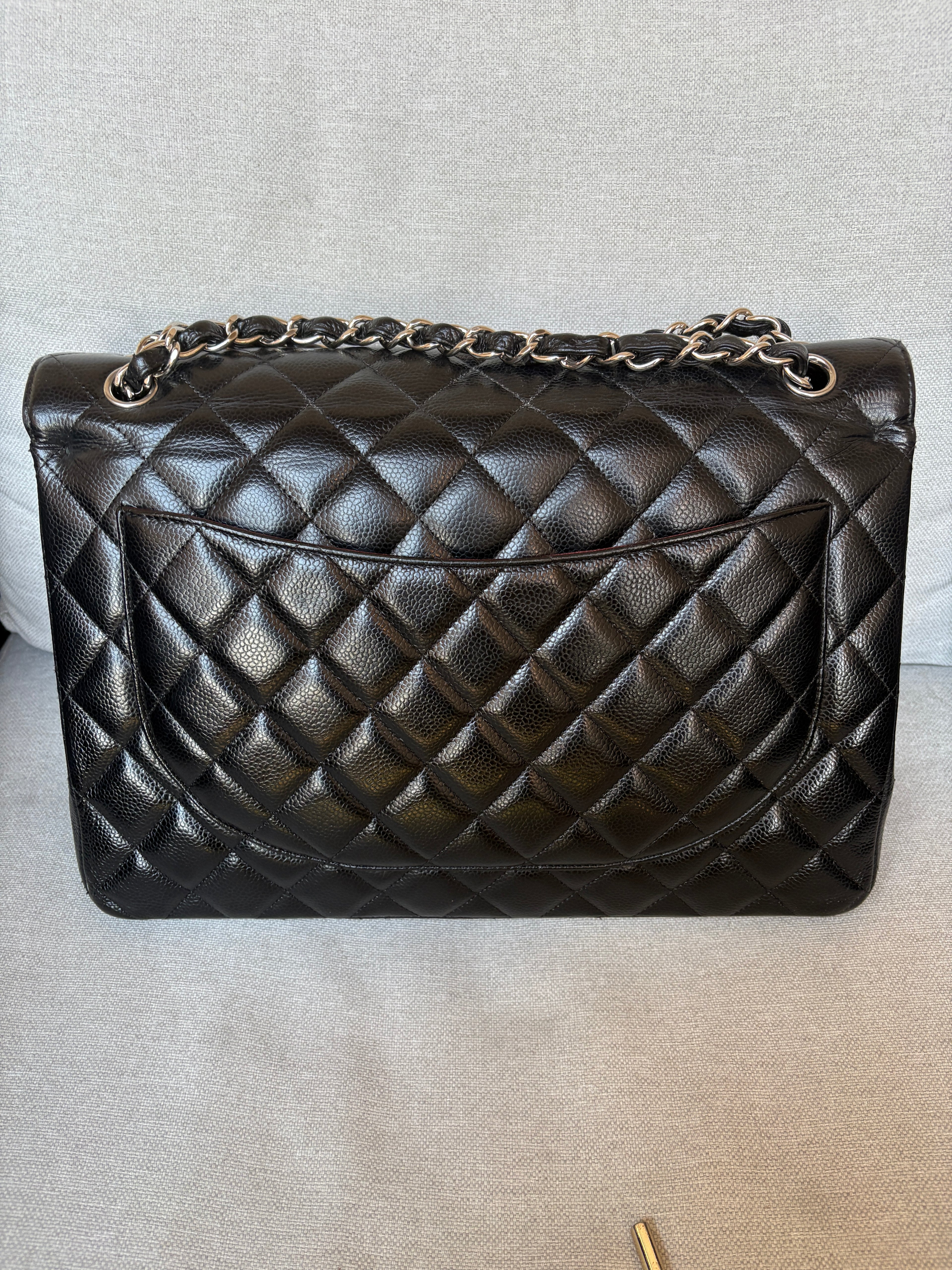 Chanel Classic flap maxi jumbo