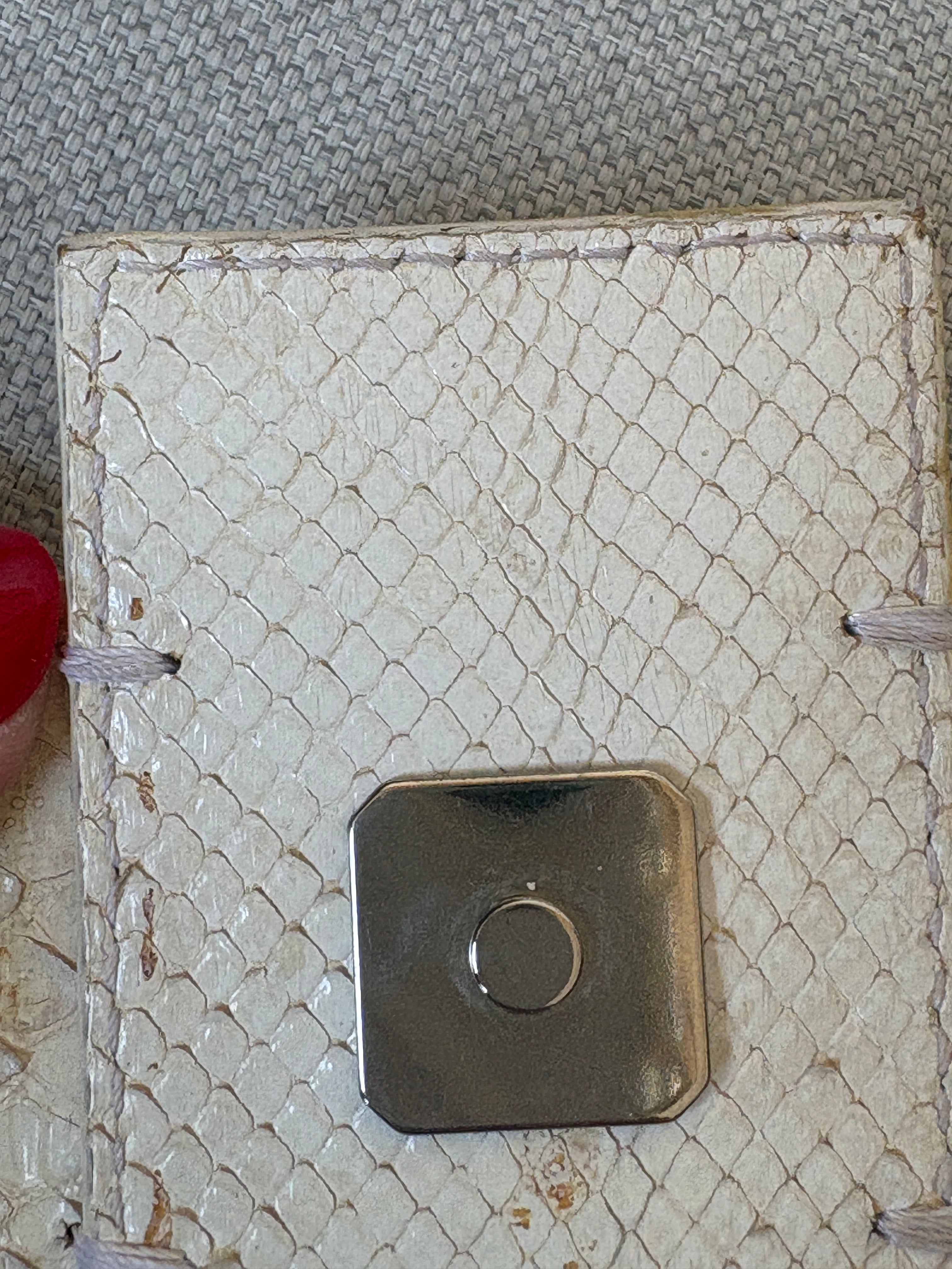 Fendi borsa a spalla in pitone sfumato