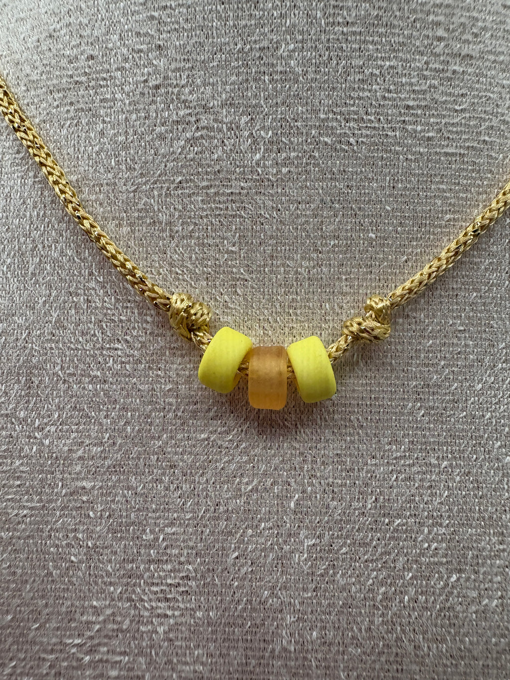 Collana con beads colorati