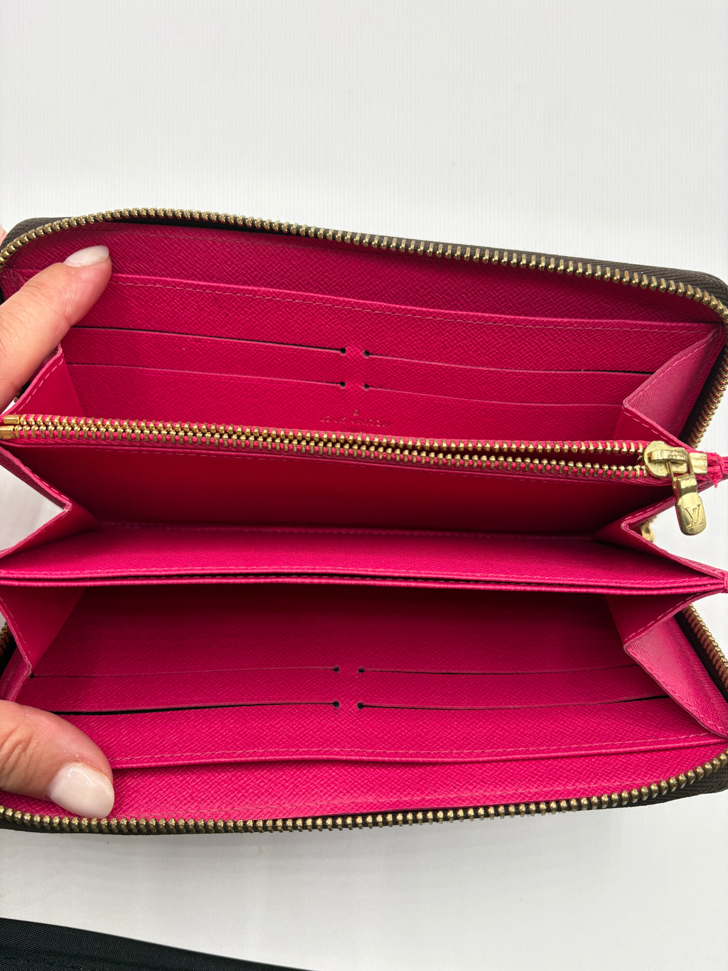 Louis Vuitton zippy limited