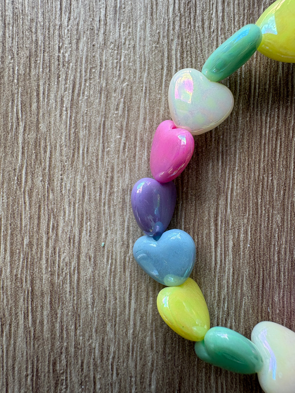 Bracciale cuori perlescenti