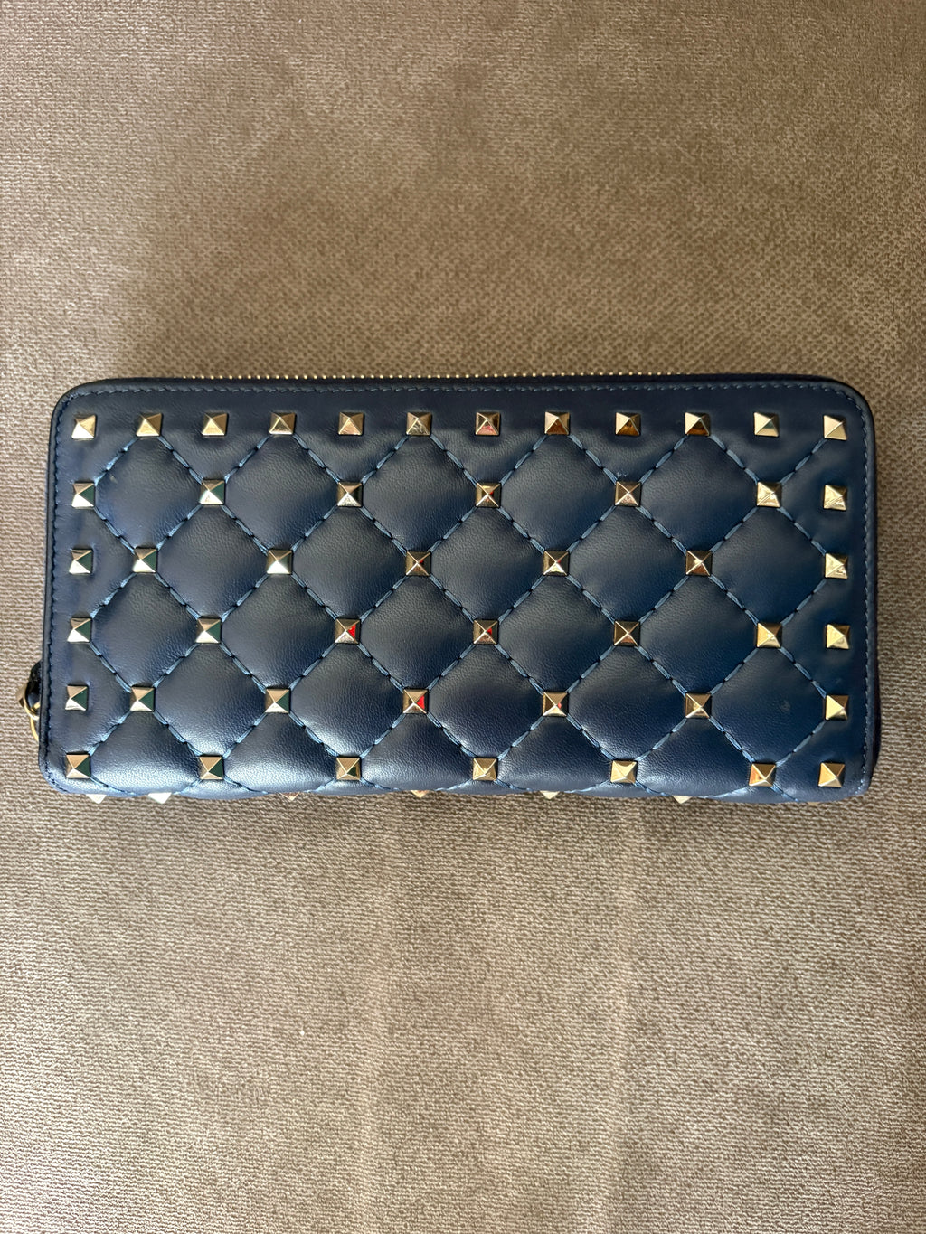 Valentino portafoglio spike
