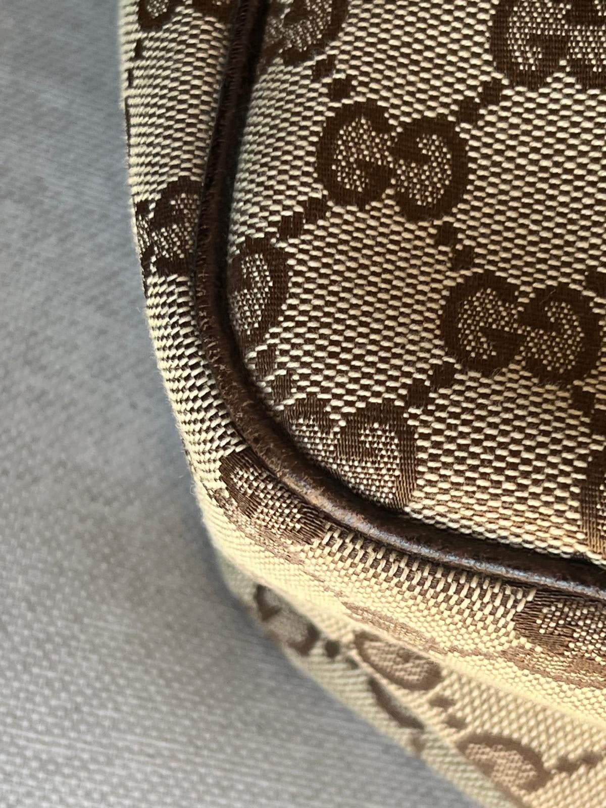 Gucci Messenger