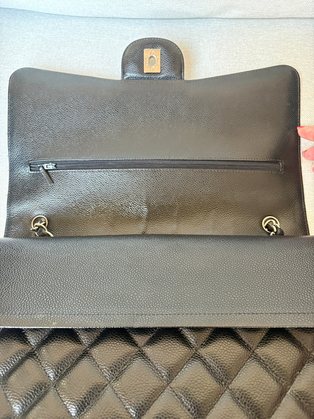 Chanel Classic flap maxi jumbo