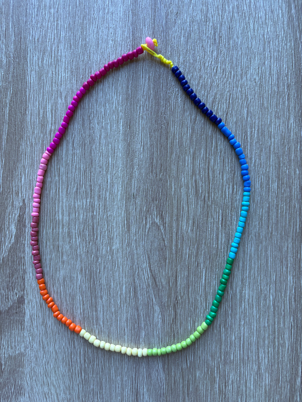 Collana perline arcobaleno girocollo
