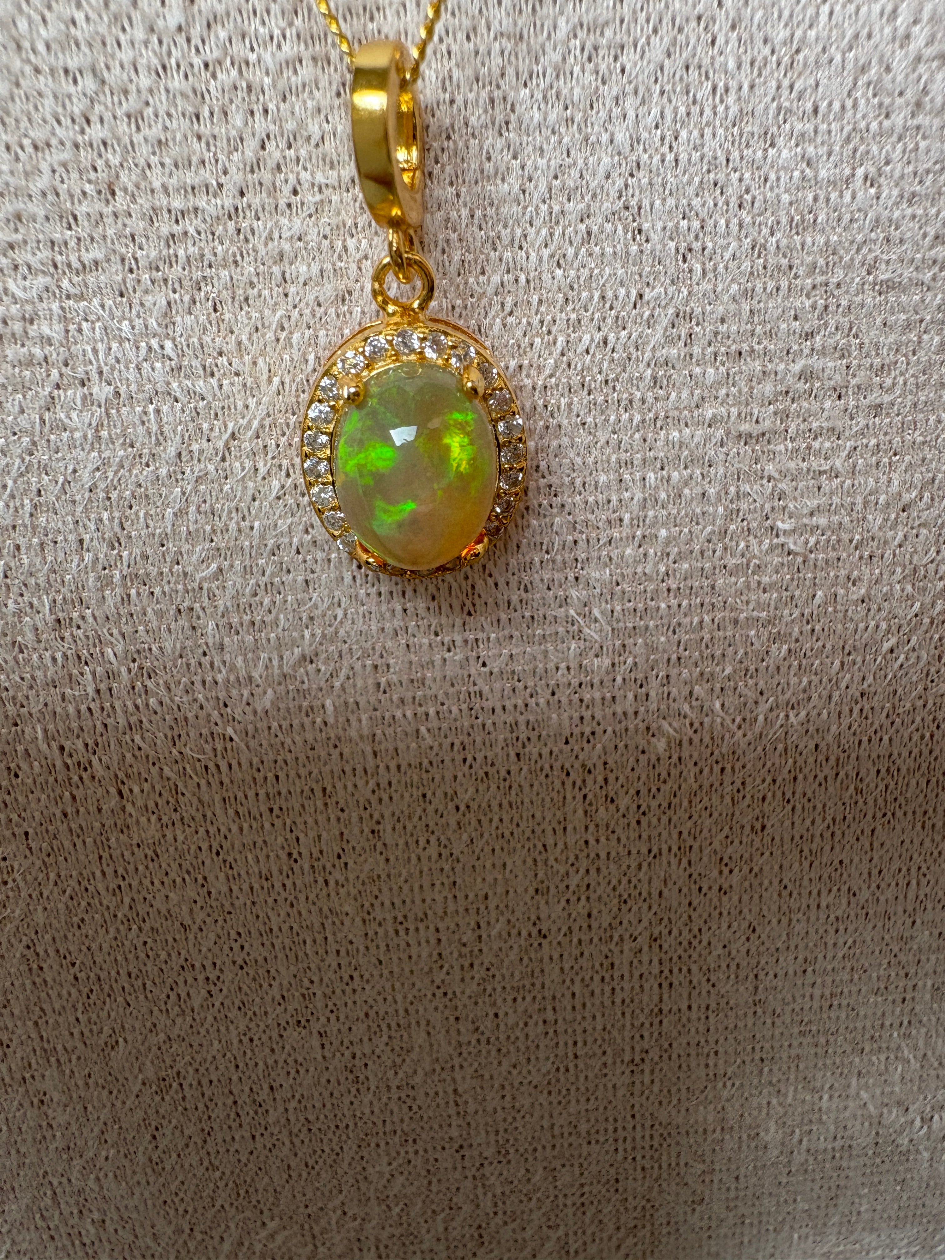 Collana opale