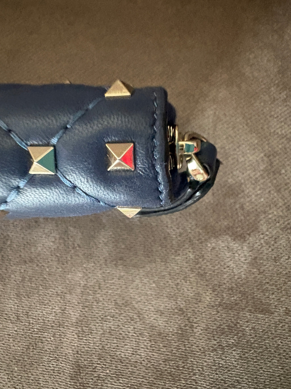 Valentino portafoglio spike