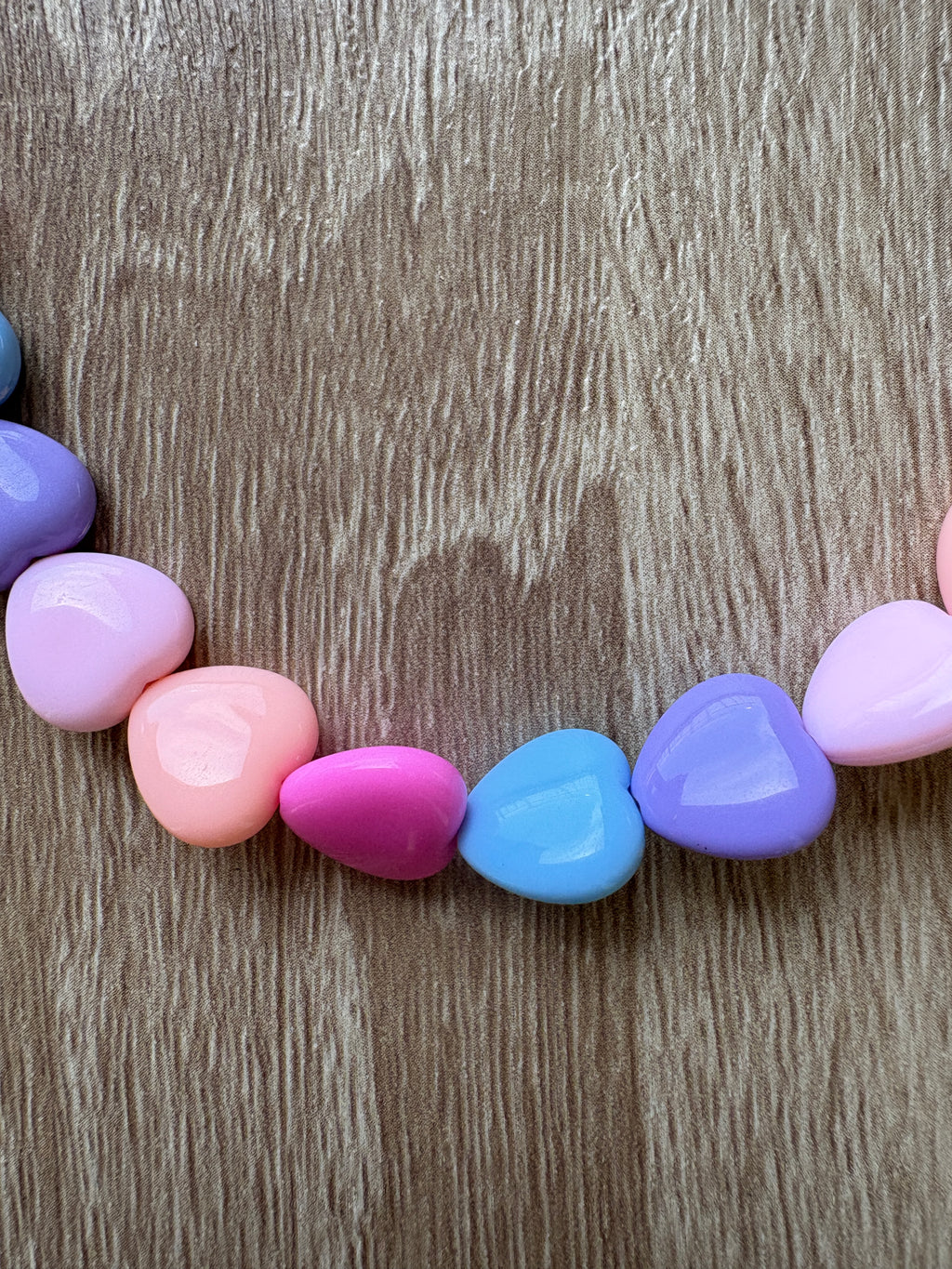 Colla cuori resina
