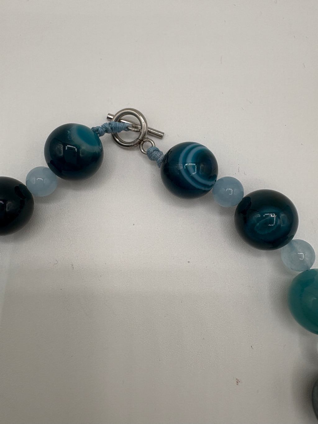 Collana maxi bowls Agata azzurra e sfere in calcedonio