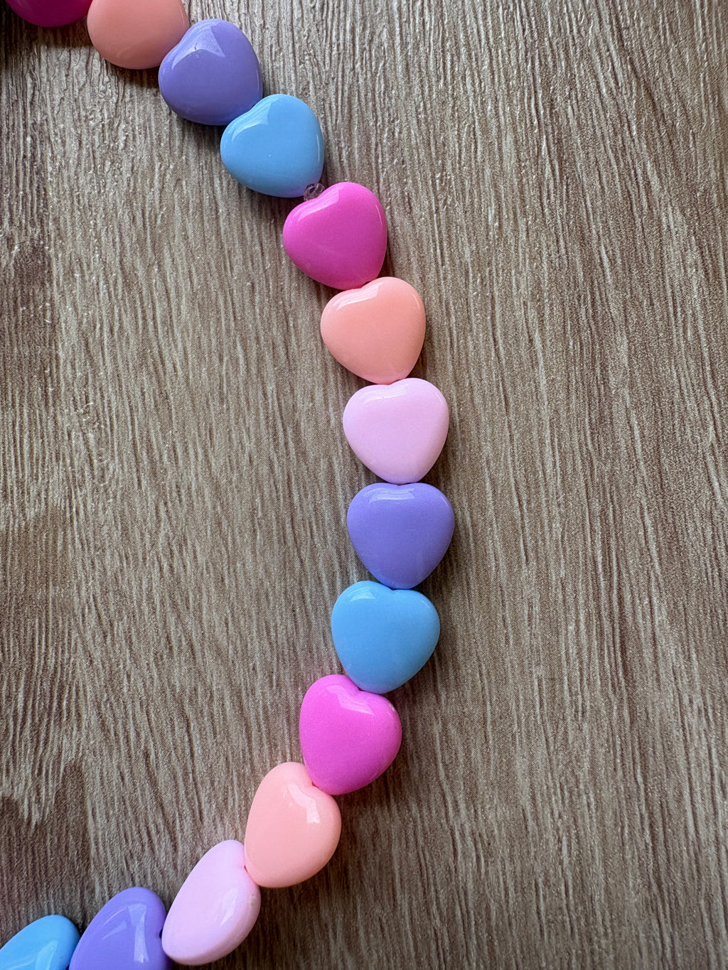 Colla cuori resina