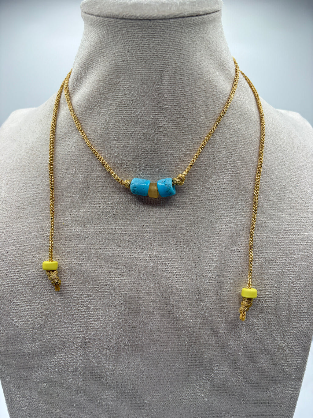 Collana con beads colorati