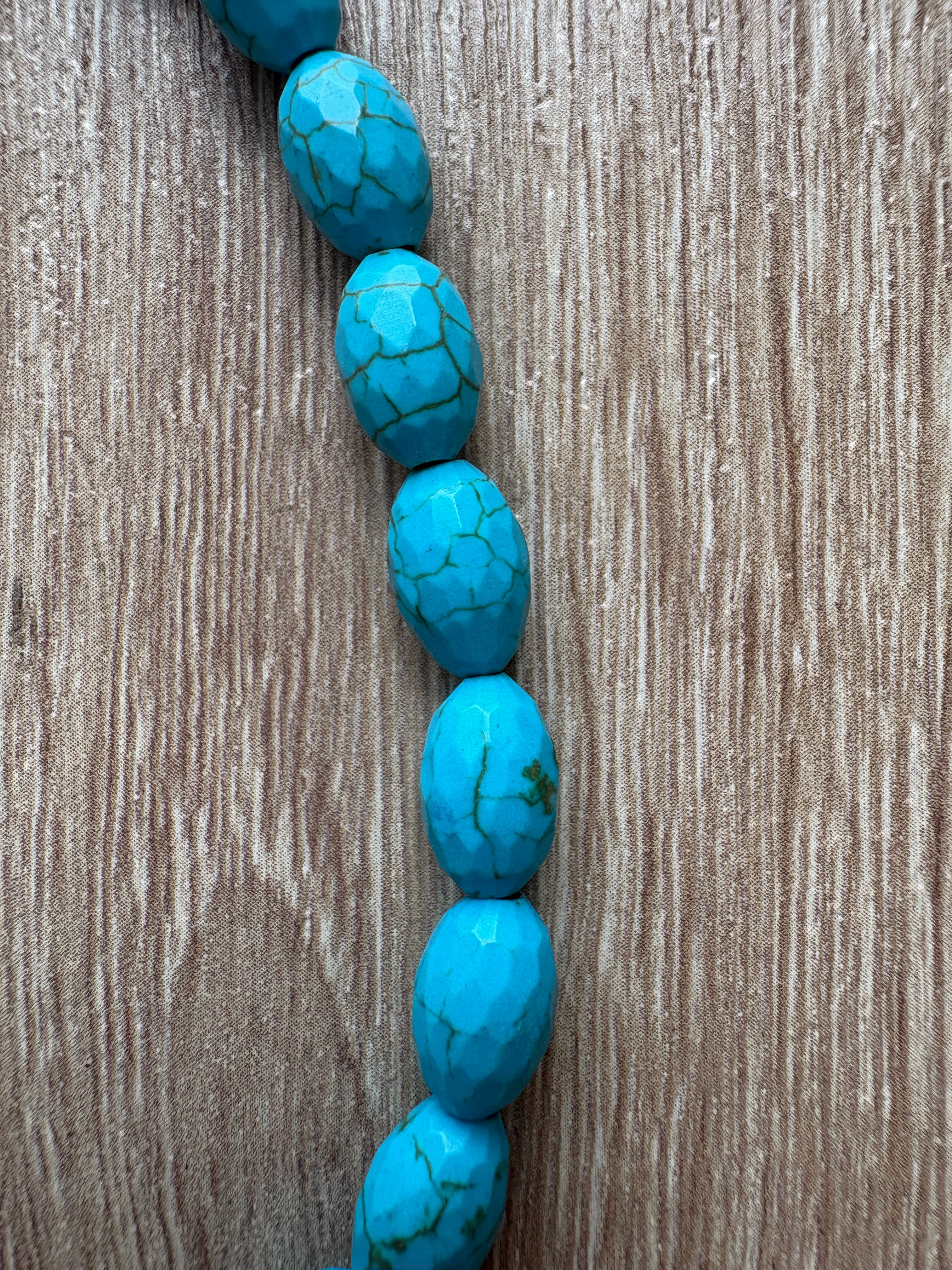 Collana oval